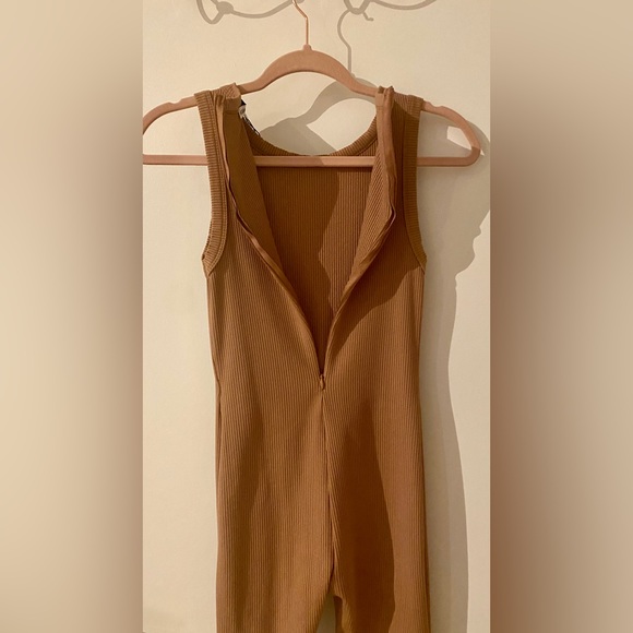 Fashion Nova Snatched Jumpsuit NWT - Picture 8 of 10